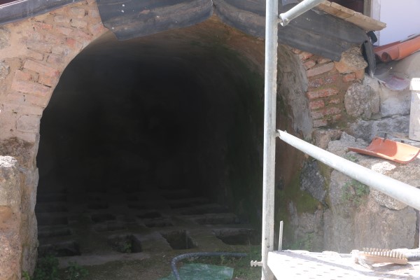 Forno de olaria na rua da Lameira, na Cruz de Pedra ©JdG/Bruno José Ferreira